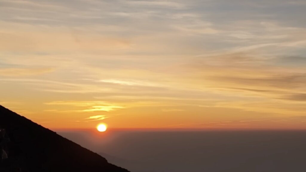 九合目から見る富士山の御来光