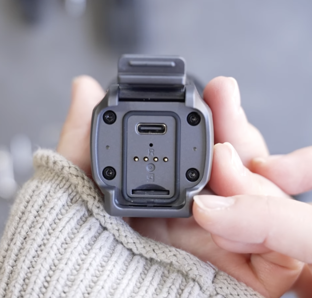 AKEEYO 730 Pro本体の充電口